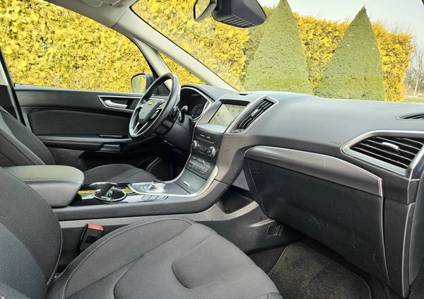 Ford S-Max cena 67900 przebieg: 157000, rok produkcji 2018 z Olsztyn małe 742